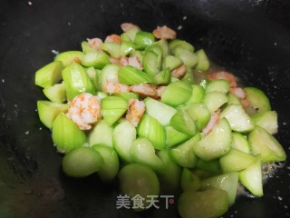 Fried Loofah with Shrimp recipe