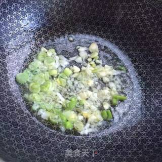 Garlic Alfalfa Sprouts recipe