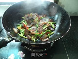 Stir-fried Garlic with Bacon and Sausage recipe