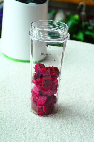 Dragon Fruit Milkshake recipe