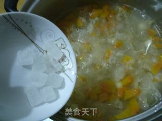 White Fungus, Lotus Seed, Pumpkin Soup recipe