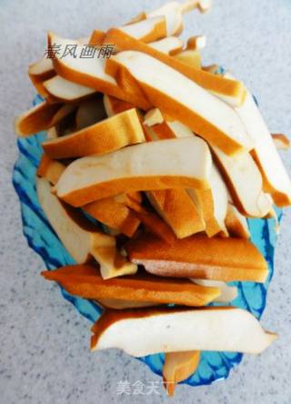 Enoki Mushrooms Mixed with Fragrant Dried recipe