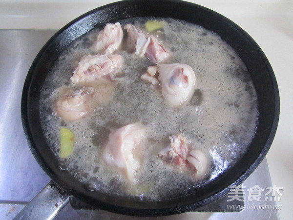 White Radish Hoof Soup recipe