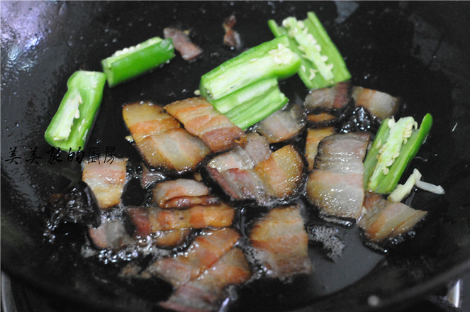 Stir-fried Bacon with Bamboo Shoots recipe