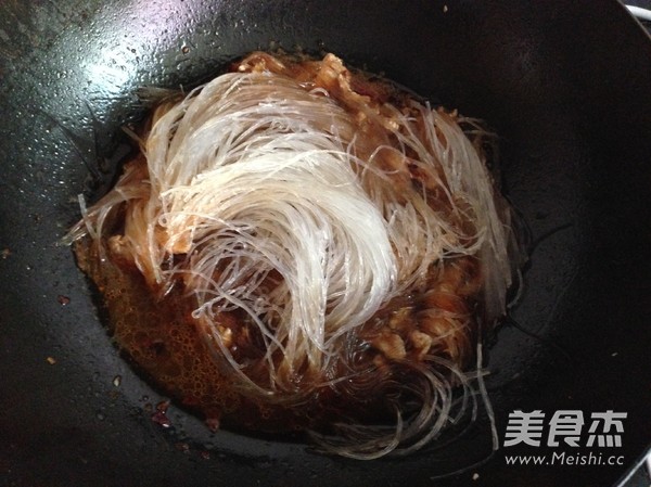 Braised Mung Bean Vermicelli with Chicken Breast recipe