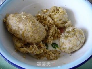 Dumpling with Sauerkraut Stuffing recipe