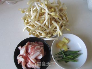 Stir-fried Pork with Peanut Sprouts recipe