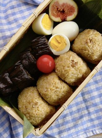 "little Forest" Walnut Rice Ball Bento | Suncat Breakfast