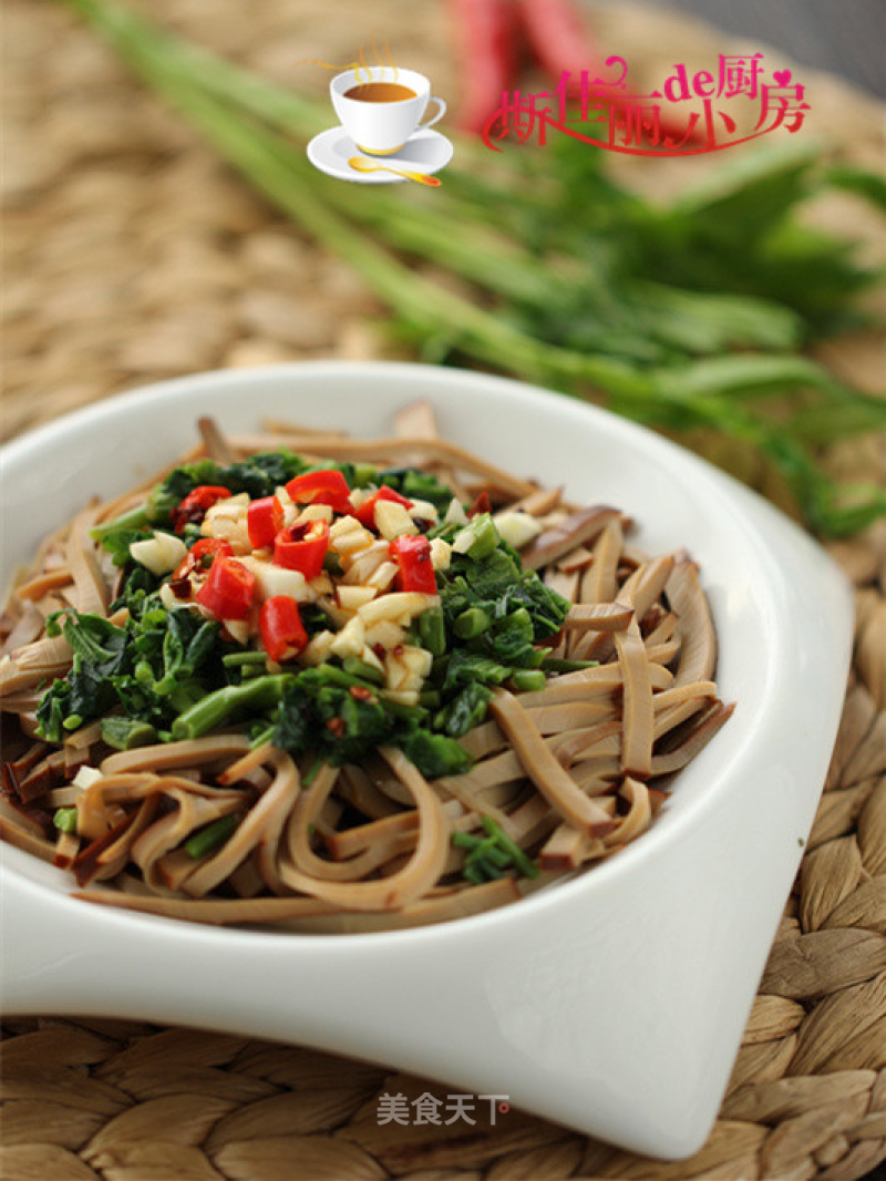 Toon Mixed with Dried Eggs recipe