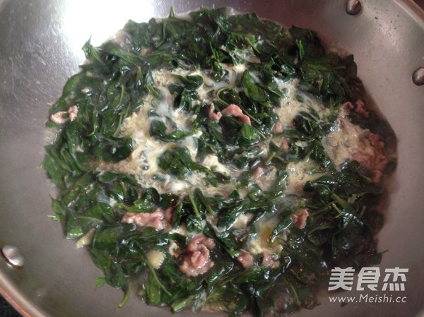 Chinese Wolfberry Leaf Lean Meat Egg Drop Soup recipe