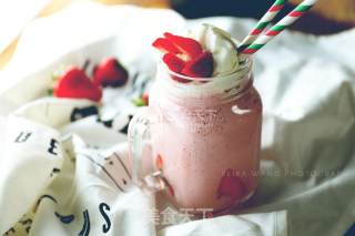 Strawberry Milkshake recipe