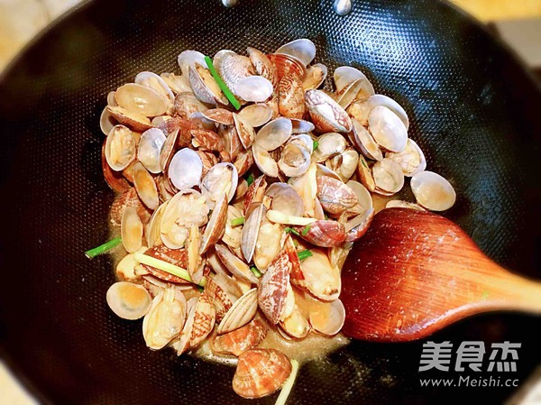 Clam in Oyster Sauce recipe