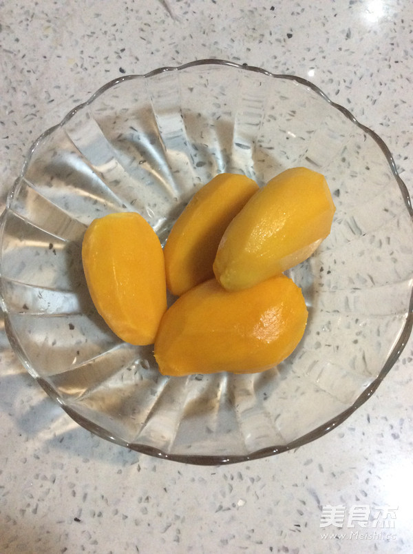 Little Pooh Mango Mousse recipe