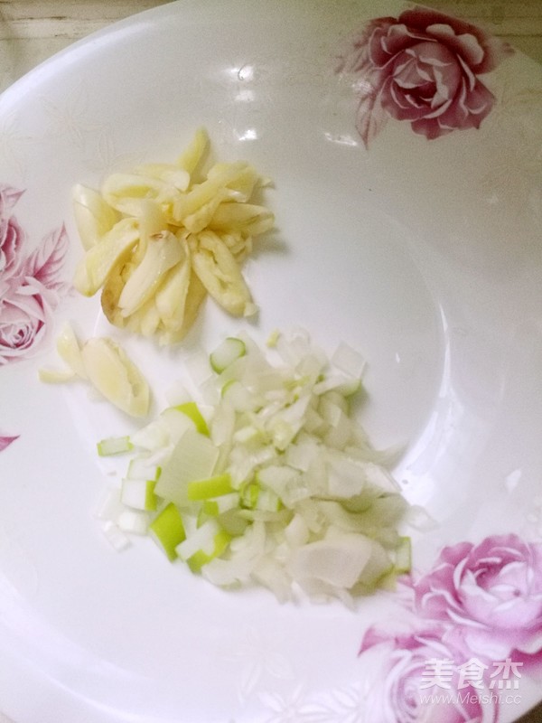 White Radish Cheese Bone Soup recipe