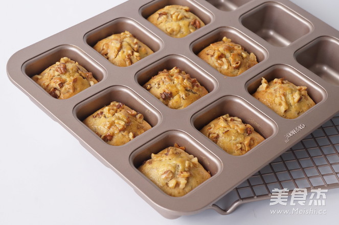 Banana Walnut Muffin Cake recipe