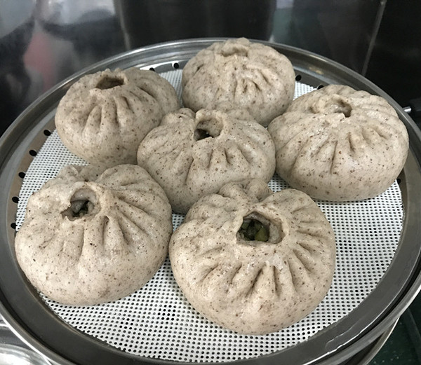 Sauce-flavored Cowpea and Rye Buns recipe