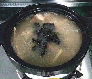 Wild Bamboo Shoots and Duck Legs in Clay Pot recipe