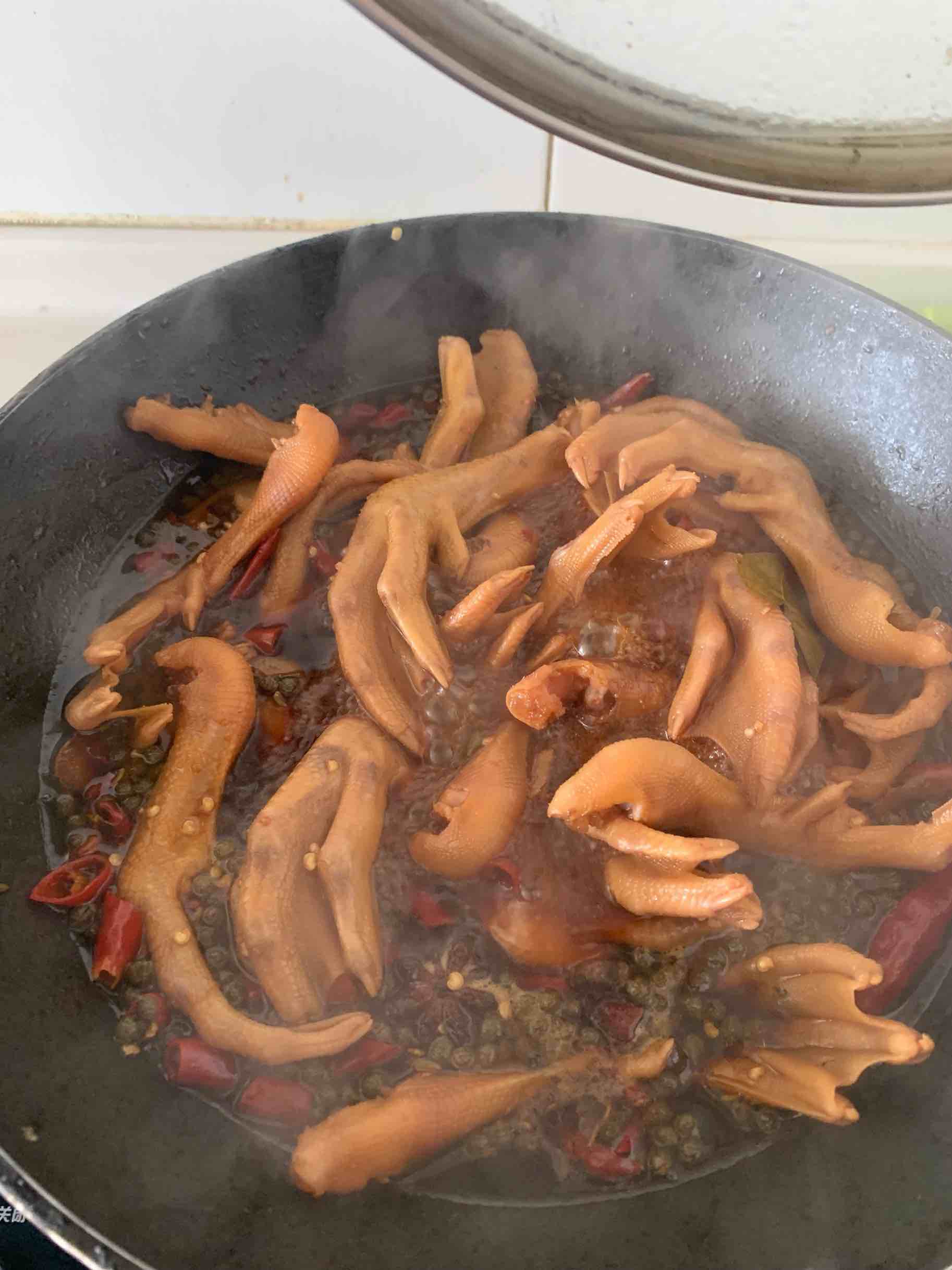 Spicy Duck Feet recipe