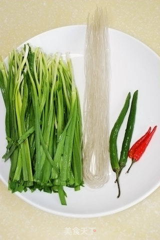 【noodles Mixed with Leeks】--intestine Cleansing and Healthy Vegetables in Spring recipe