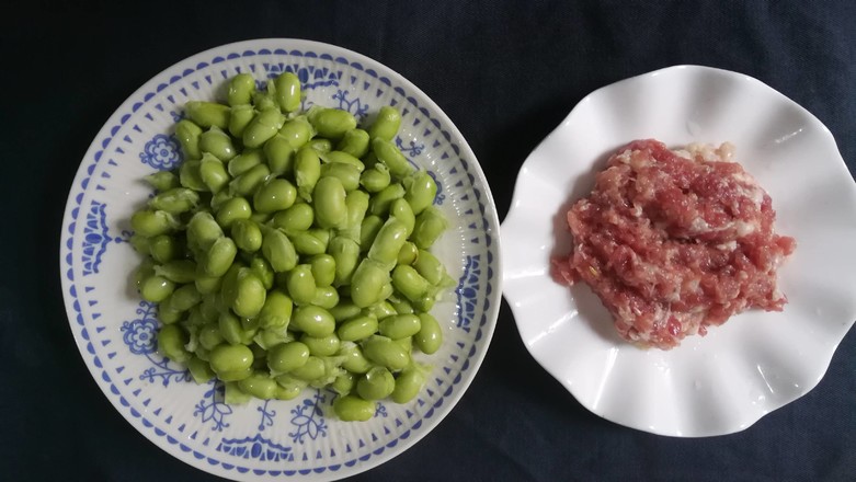 Roasted Edamame with Minced Meat recipe