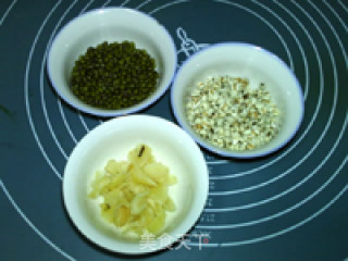 Lily Barley and Mung Soy Milk recipe