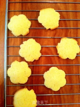 The Petty Bourgeoisie Complex in Every Girl's Heart-orange Jam Sandwich Biscuits recipe