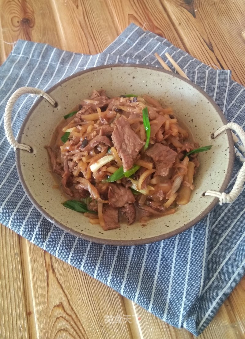 Stir-fried Beef with Radish recipe