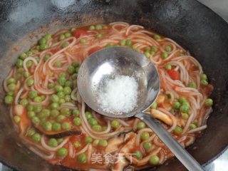 Tomato Stewed Sweet Potato Flour recipe