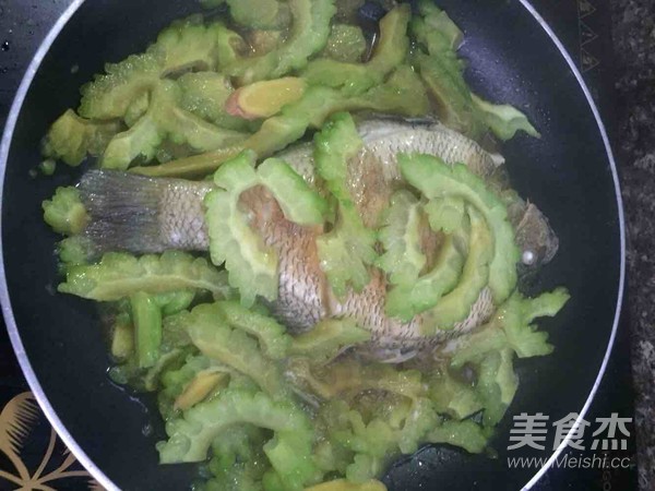 Bitter Gourd Braised Sunfish recipe