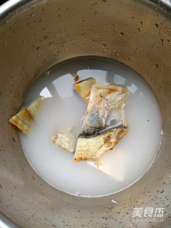 Steamed Yellow Croaker with Bacon recipe