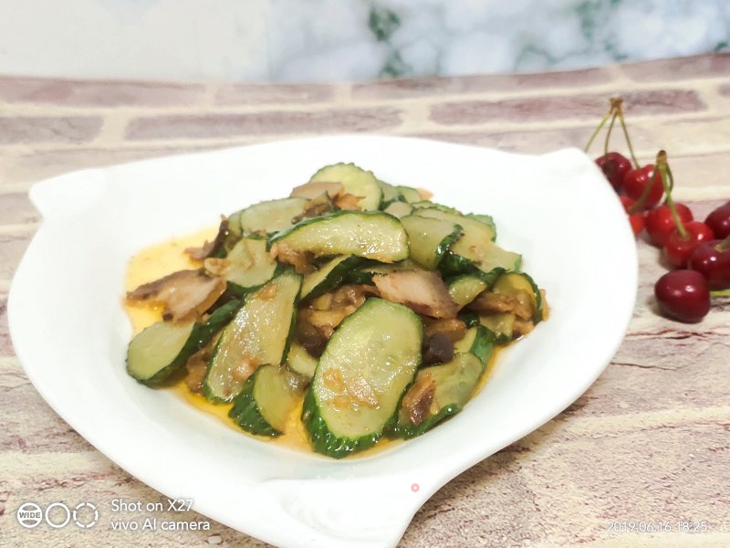 Fried Cucumber with Sliced Pork recipe