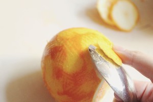 The Safety Factor is Very High without Hurting Hands. A Spoon that Can be Used by Children with Confidence. Peel The Navel Orange in 1 Minute. recipe