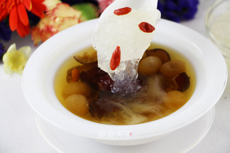 Stewed Bird's Nest with Red Dates and Wolfberry recipe