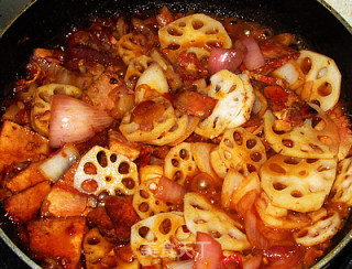 Twice-cooked Pork Roasted Lotus Root Slices recipe