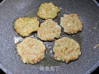Pan-fried Chicken Breast Patties recipe
