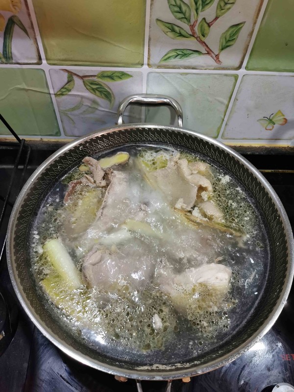 Chicken Soup with Bamboo Fungus, Lotus Seed, Lily and Chestnut recipe