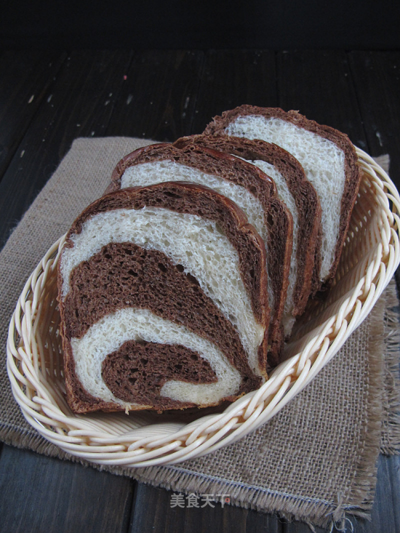 Cocoa Two-color Toast recipe