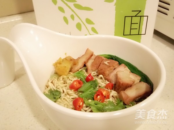 Barbecued Pork Pure Wheat Noodles recipe