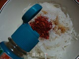 Sour and Spicy Appetizer Cold Dish------【sour and Spicy Carrot Shredded】 recipe