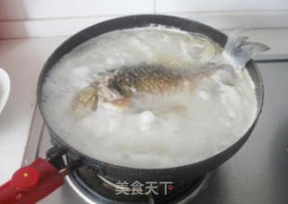 Crucian Tofu Soup-must-do for Babies recipe