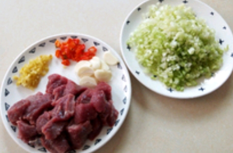 Celery Stir-fried Beef recipe