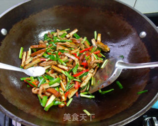 Stir-fried Pork with Dried Leek recipe