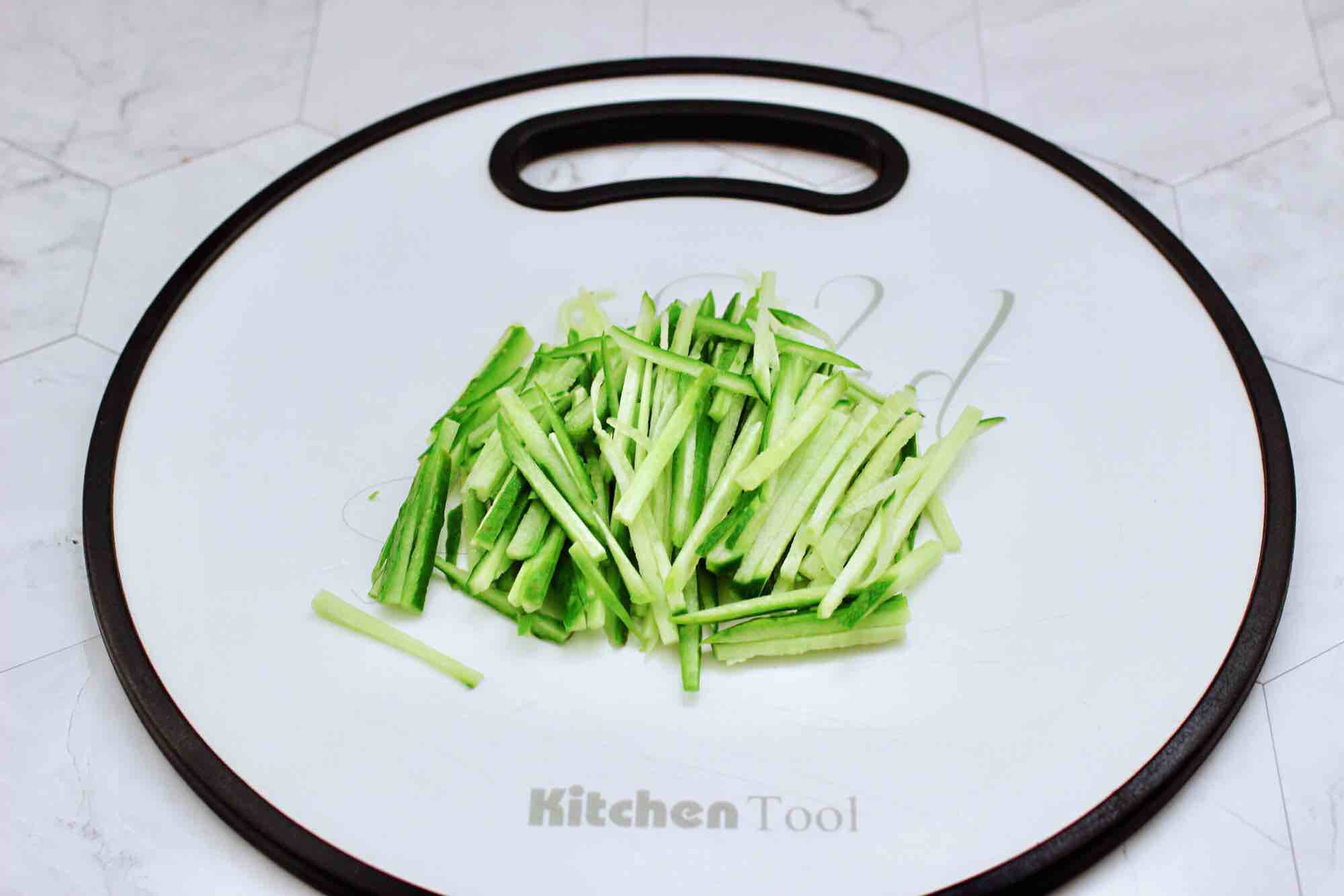 Cucumber and Cowpea Noodles with Sesame Sauce recipe