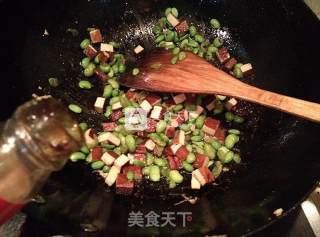 Soybeans and Rice Fragrant Dry Mixed Stir-fry recipe