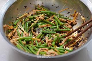 Beans Mixed with Shredded Pork recipe