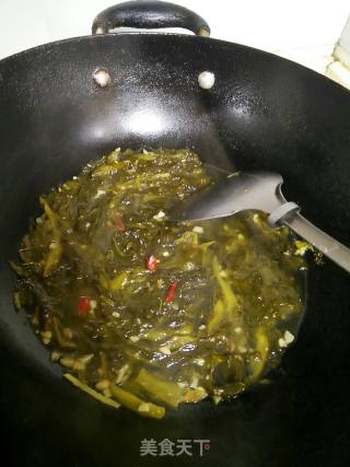 Sauerkraut Yellow Croaker recipe