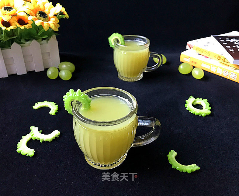 Green Bitter Gourd Honey Juice recipe