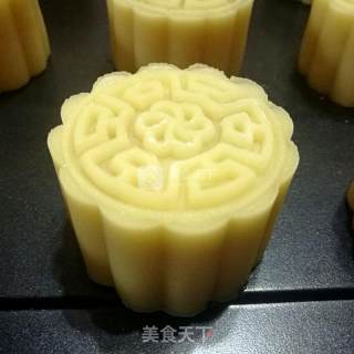Cantonese-style Low-sugar Pure White Lotus Paste Egg Moon recipe