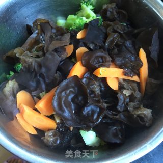 Garlic Broccoli with Fungus recipe