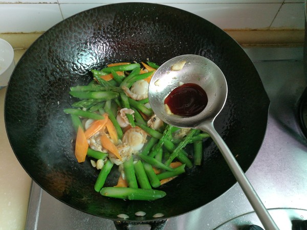Stir-fried Scallops with Asparagus recipe